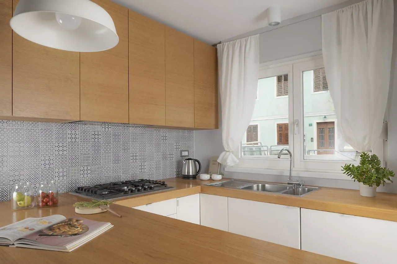 Elegant, Cosy And Quiet, Just 1 Min To Amphiteatre Διαμέρισμα Πούλα